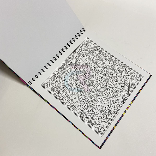 Livre de coloriage avec perforation